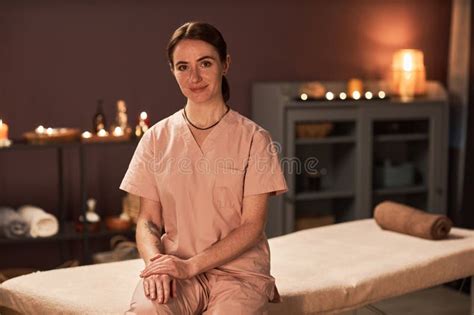 busty mature masseuse|Mature woman spa massage Stock Videos .